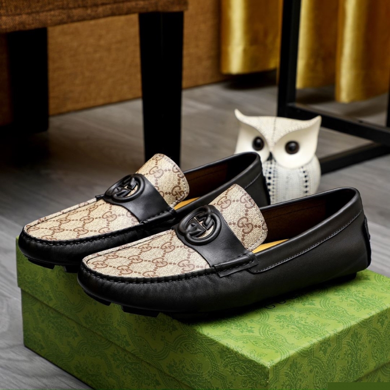 G*u*i leather shoes